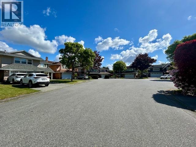 9271 Boyd Court, Richmond, British Columbia  V6Y 3N9 - Photo 3 - R3131260