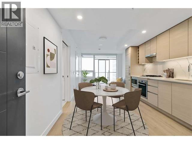 210X 823 CARNARVON STREET, New Westminster