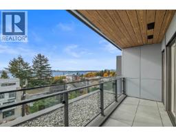553 422 E 3RD STREET, North Vancouver, British Columbia