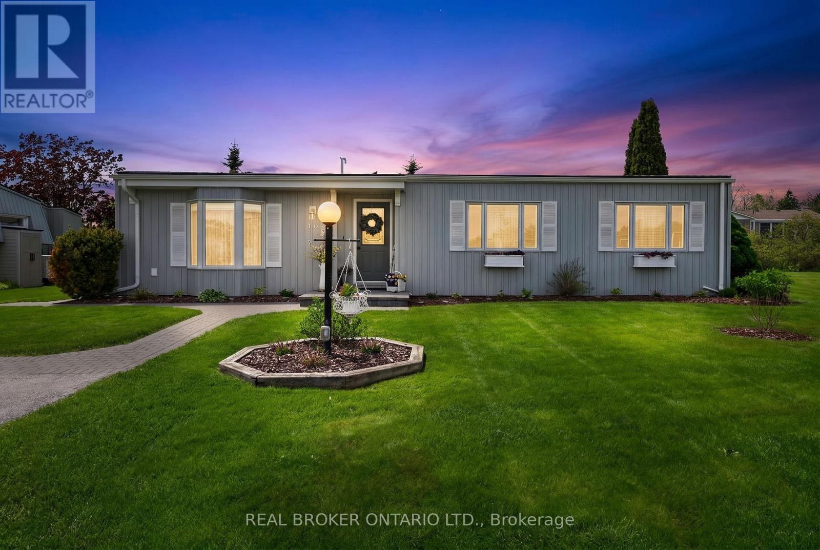 19 HEARTS CONTENT, Innisfil, Ontario