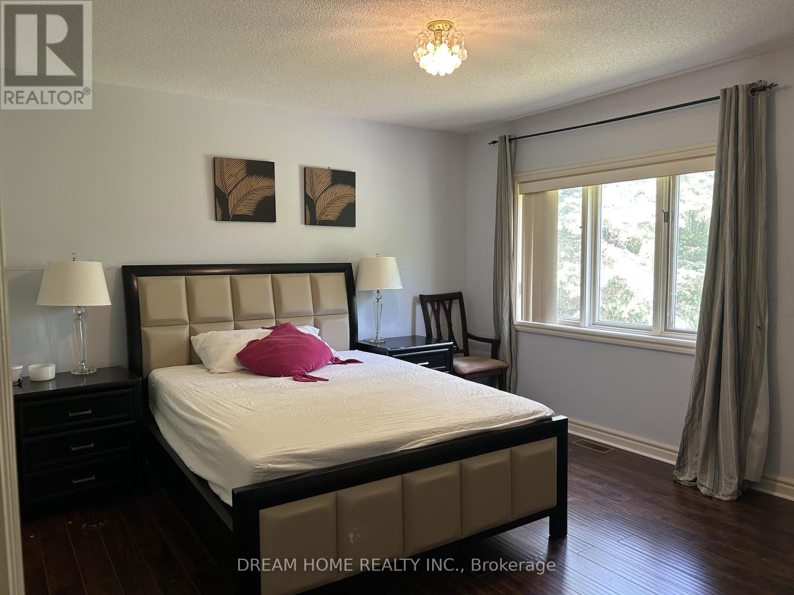 51 Dunn Drive, Richmond Hill, Ontario  L4E 3H8 - Photo 3 - N13230920