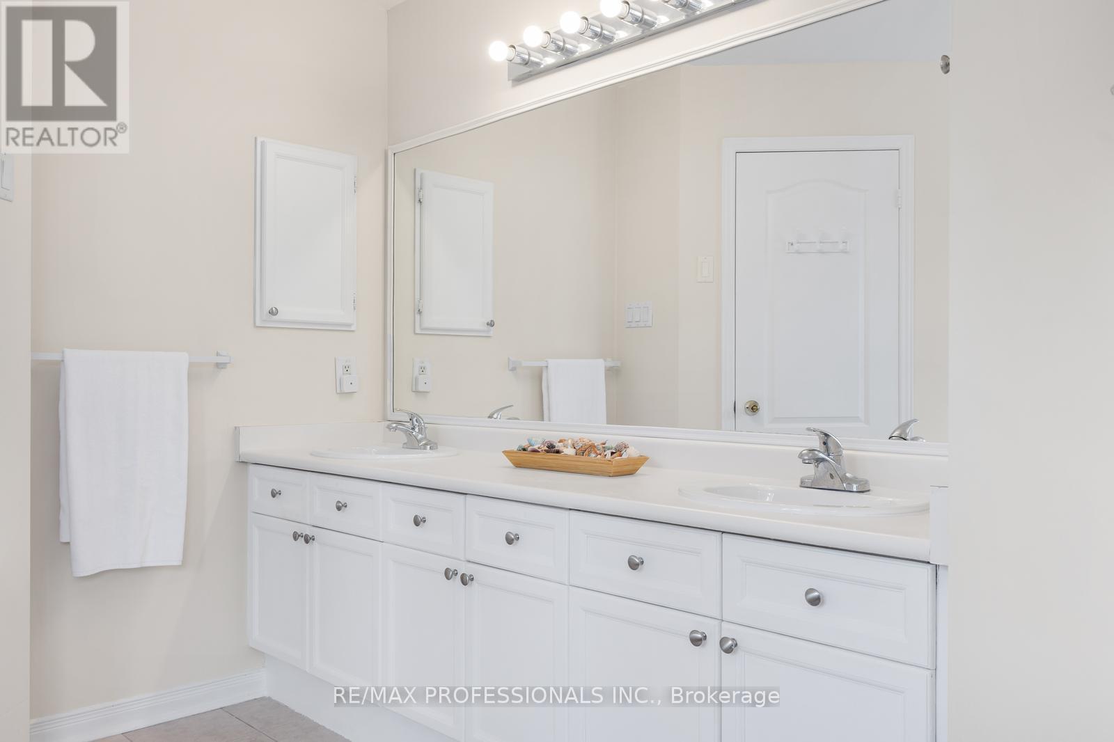 106 Hollybush Drive, Vaughan, Ontario  L6A 2H3 - Photo 29 - N13230944