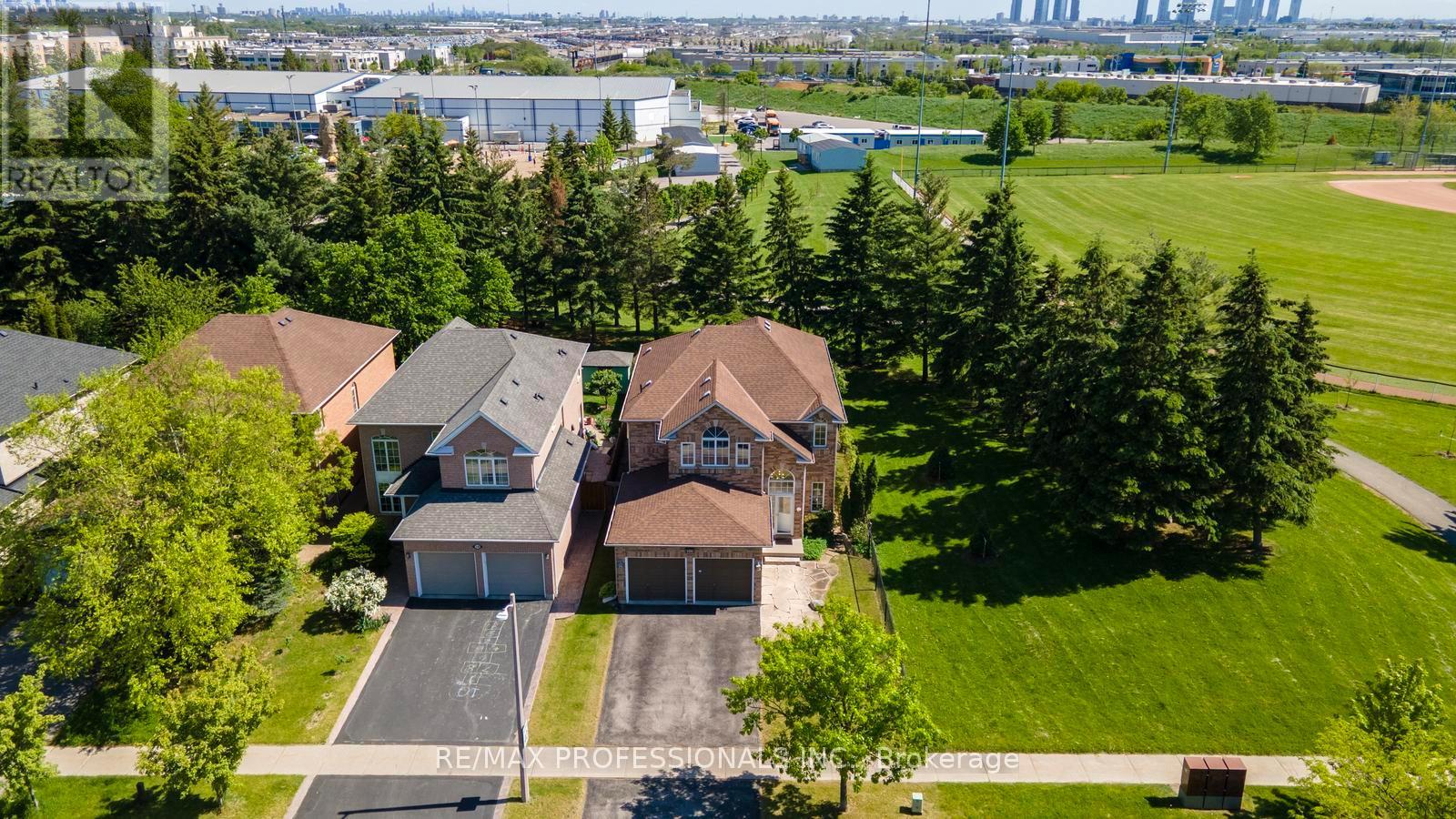 106 Hollybush Drive, Vaughan, Ontario  L6A 2H3 - Photo 40 - N13230944