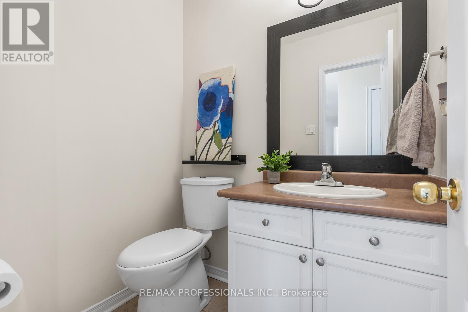 106 Hollybush Drive, Vaughan, Ontario  L6A 2H3 - Photo 9 - N13230944