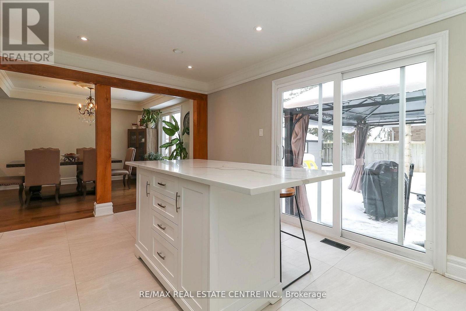 39 Cardinal Street, Barrie (Cundles East), Ontario  L4M 6C9 - Photo 12 - S13230892