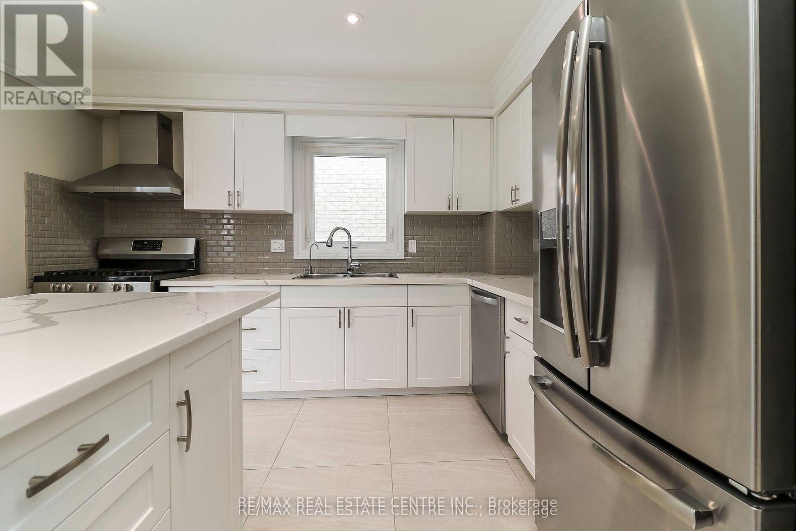 39 Cardinal Street, Barrie (Cundles East), Ontario  L4M 6C9 - Photo 32 - S13230892