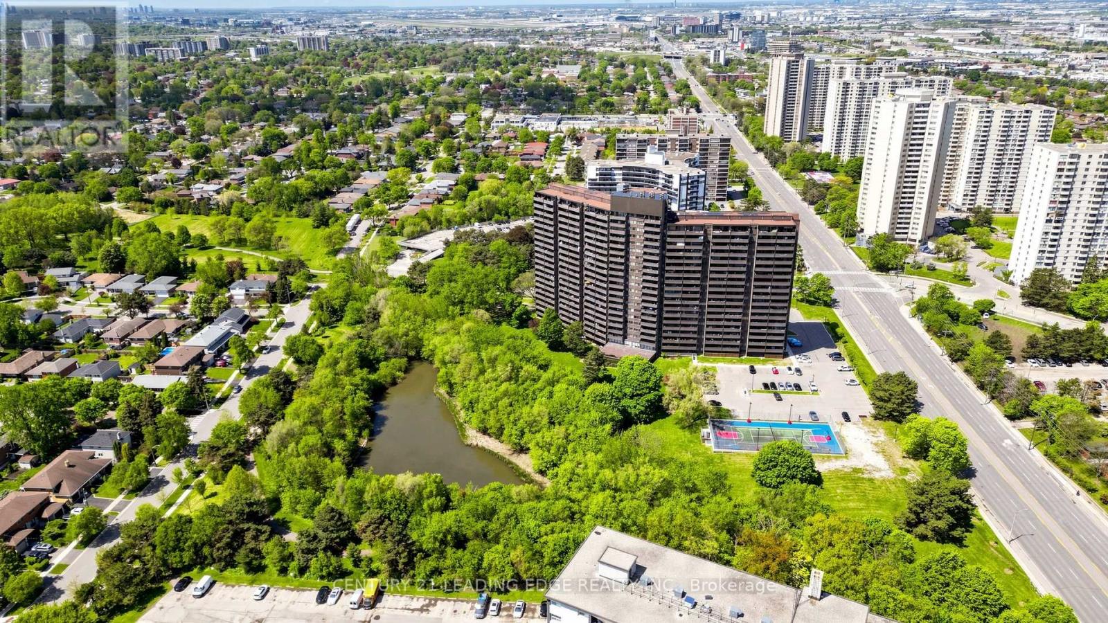 914 - 11 Wincott Dr Drive, Toronto, Ontario  M9R 2R9 - Photo 37 - W13230838