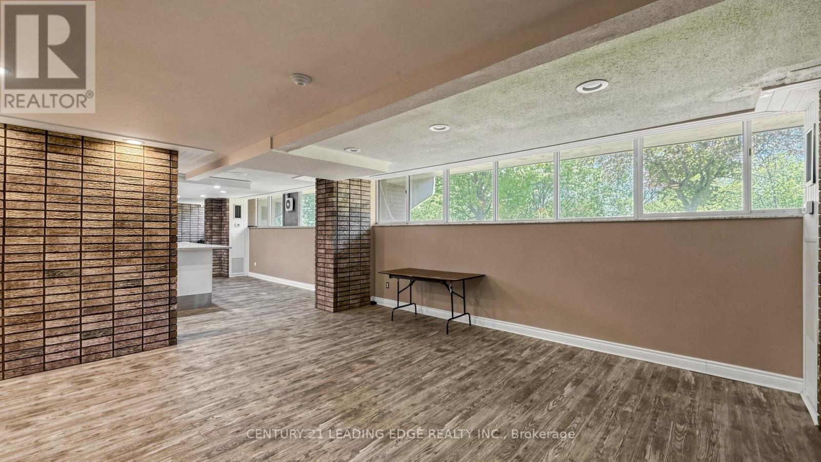 914 - 11 Wincott Dr Drive, Toronto, Ontario  M9R 2R9 - Photo 50 - W13230838