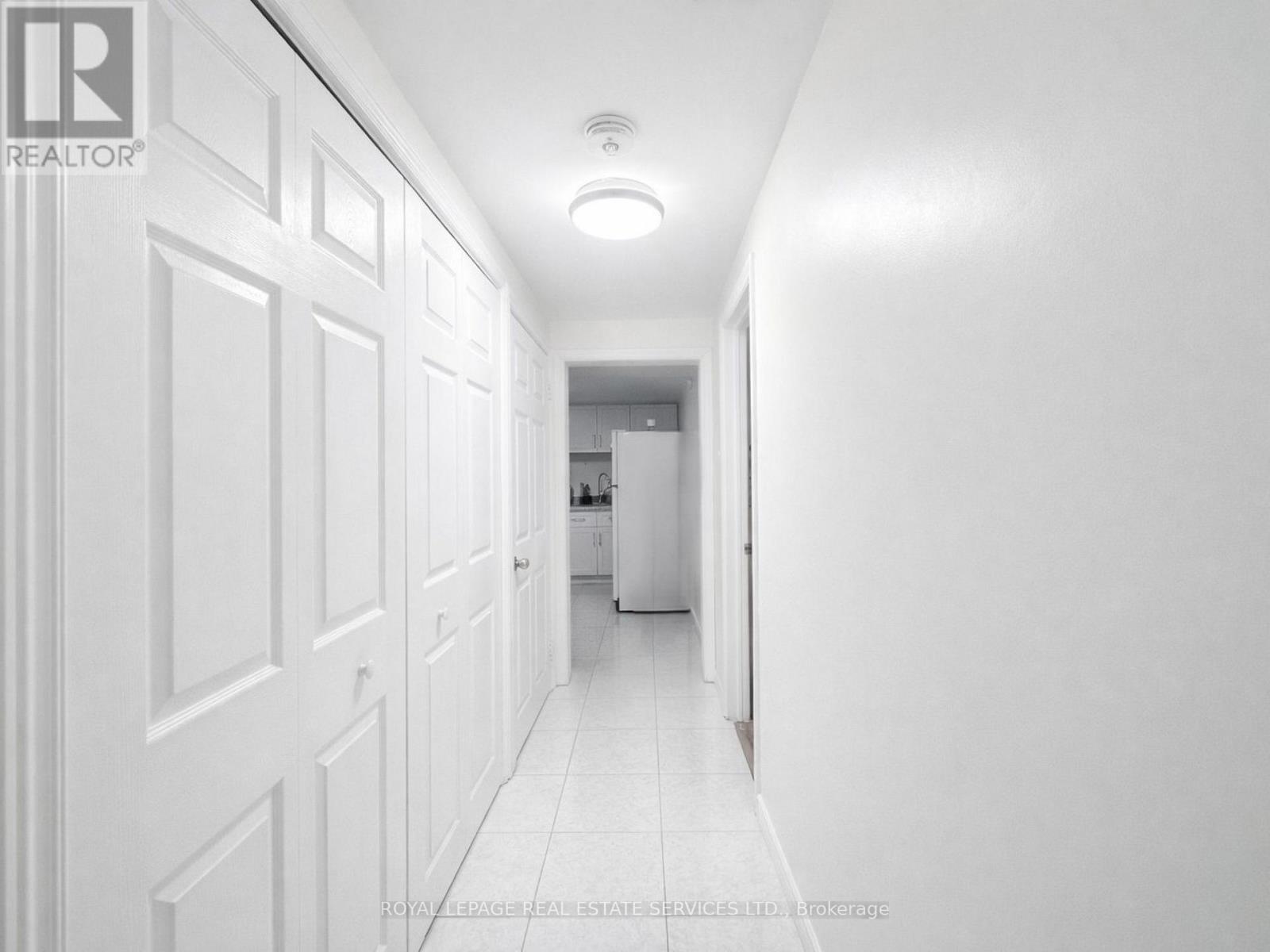 Bsmt - 1365 Willowvale Gardens, Mississauga, Ontario  L5V 1V1 - Photo 10 - W13230880