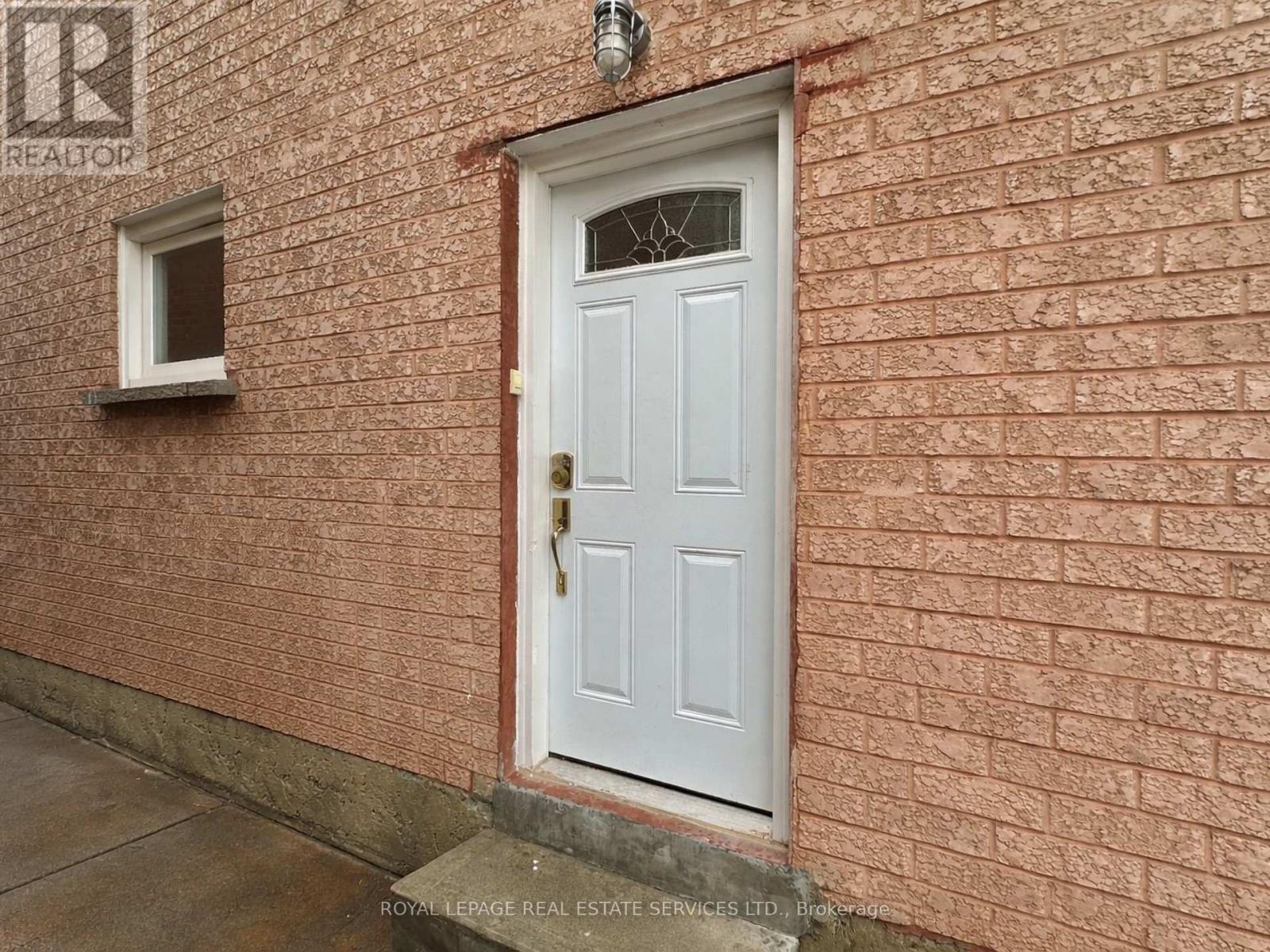 Bsmt - 1365 Willowvale Gardens, Mississauga, Ontario  L5V 1V1 - Photo 2 - W13230880