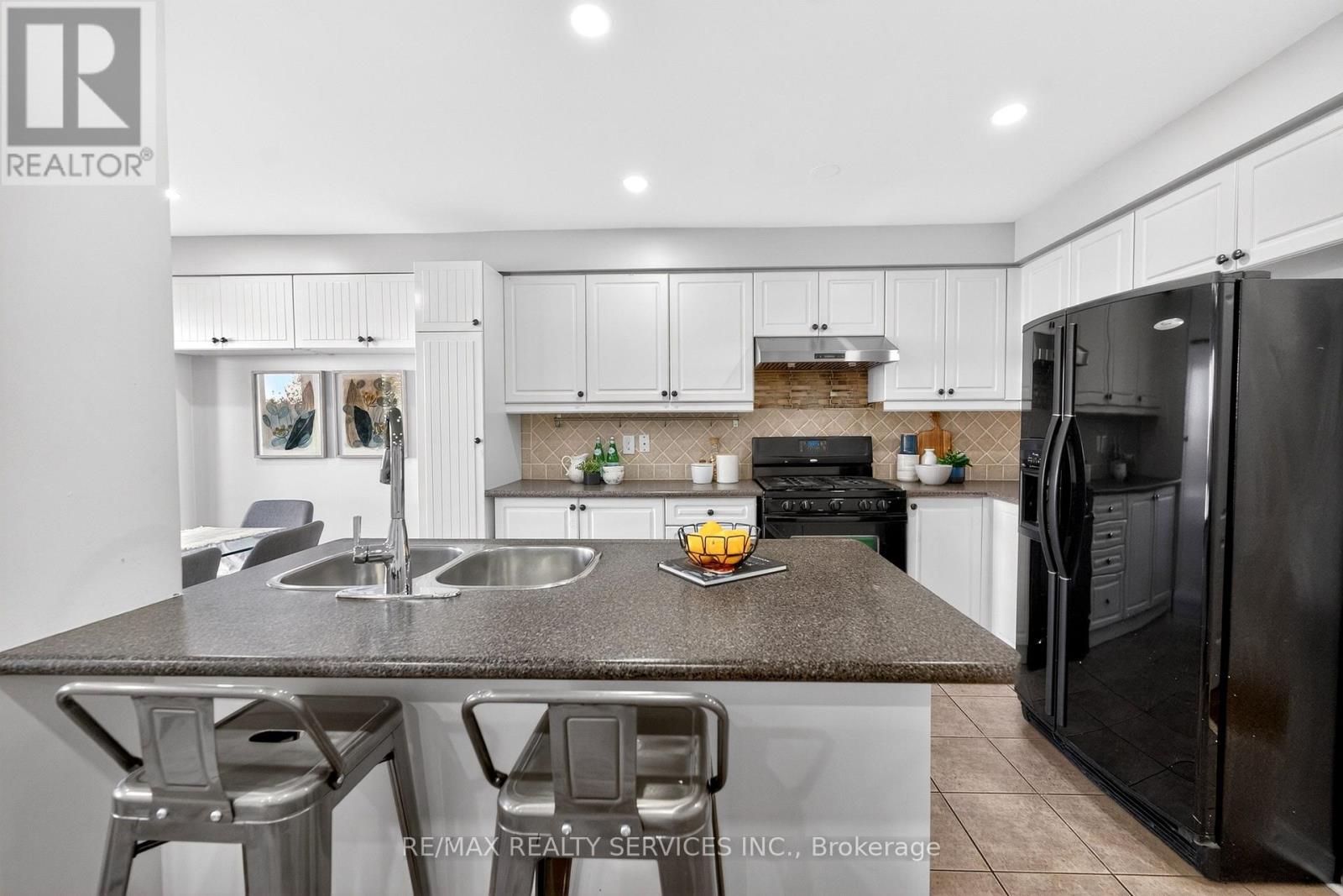 96 Tideland Drive, Brampton, Ontario  L7A 2V8 - Photo 20 - W13230902