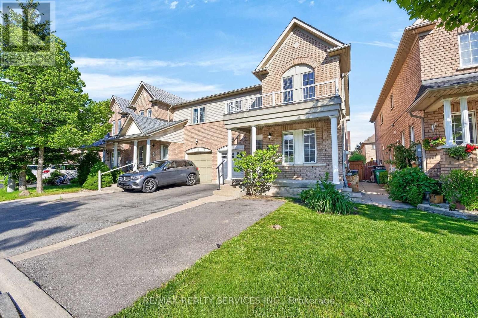 96 Tideland Drive, Brampton, Ontario  L7A 2V8 - Photo 3 - W13230902