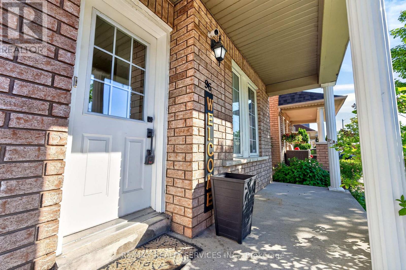 96 Tideland Drive, Brampton, Ontario  L7A 2V8 - Photo 4 - W13230902