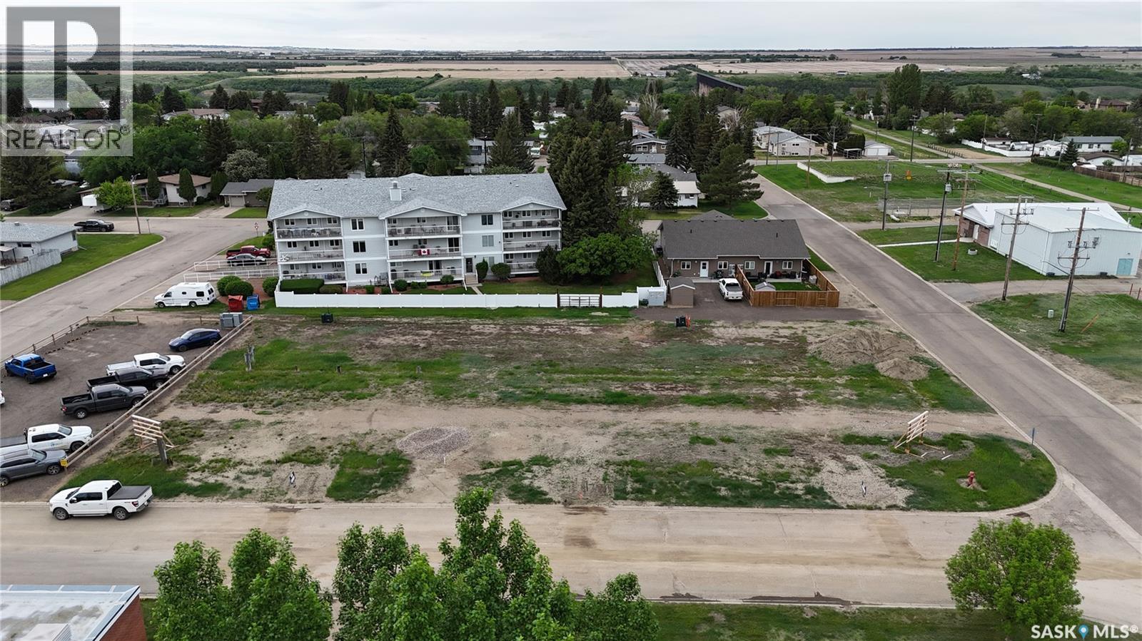 96-98 Thomson Street, Outlook, Saskatchewan  S0L 2N0 - Photo 10 - SK030216