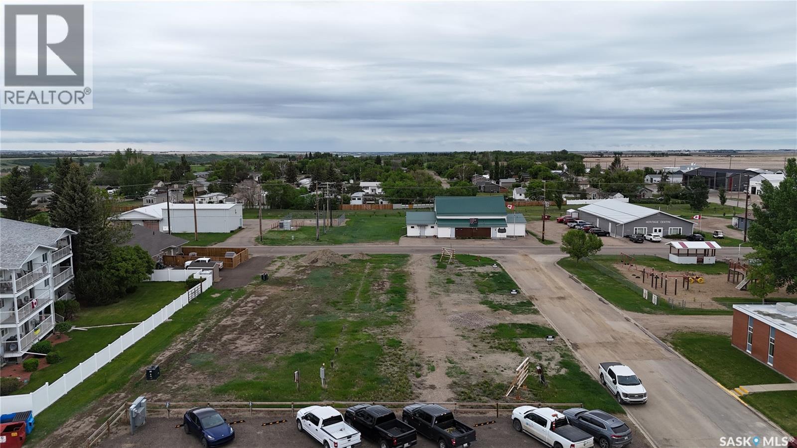 104-106 Thomson Street, Outlook, Saskatchewan  S0L 2N0 - Photo 5 - SK030220