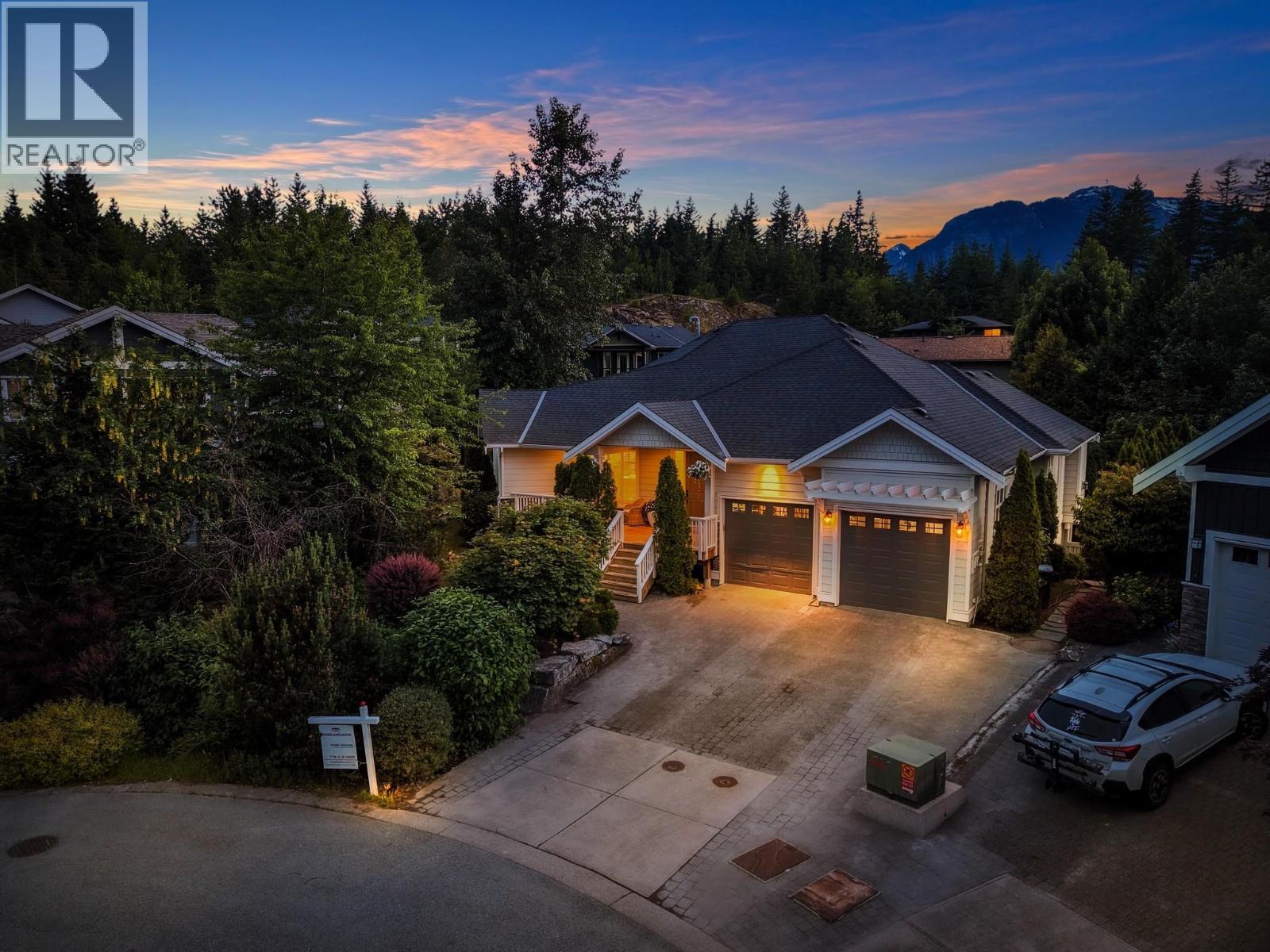 1001 CONDOR PLACE, Squamish, British Columbia