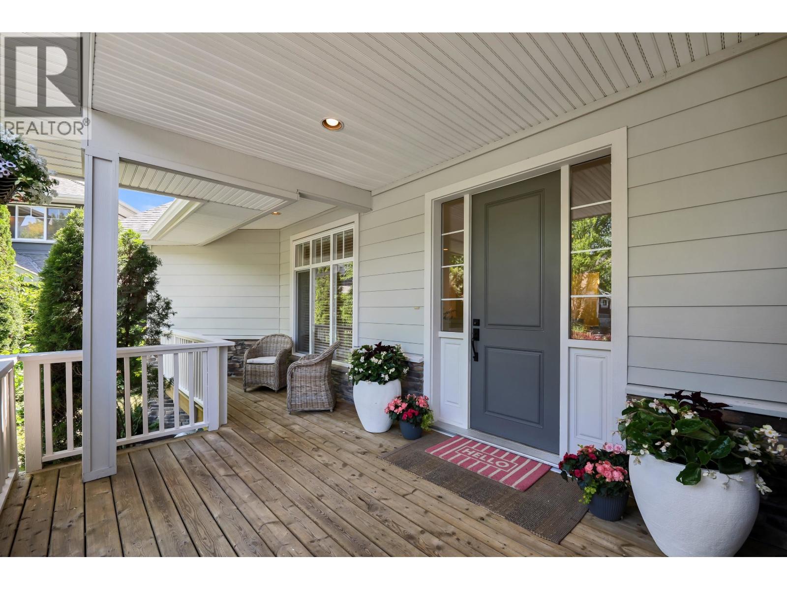 1001 Condor Place, Squamish, British Columbia  V8B 0P4 - Photo 3 - R3130723