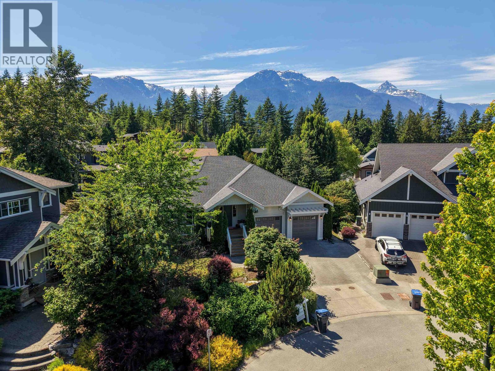 1001 Condor Place, Squamish, British Columbia  V8B 0P4 - Photo 2 - R3130723
