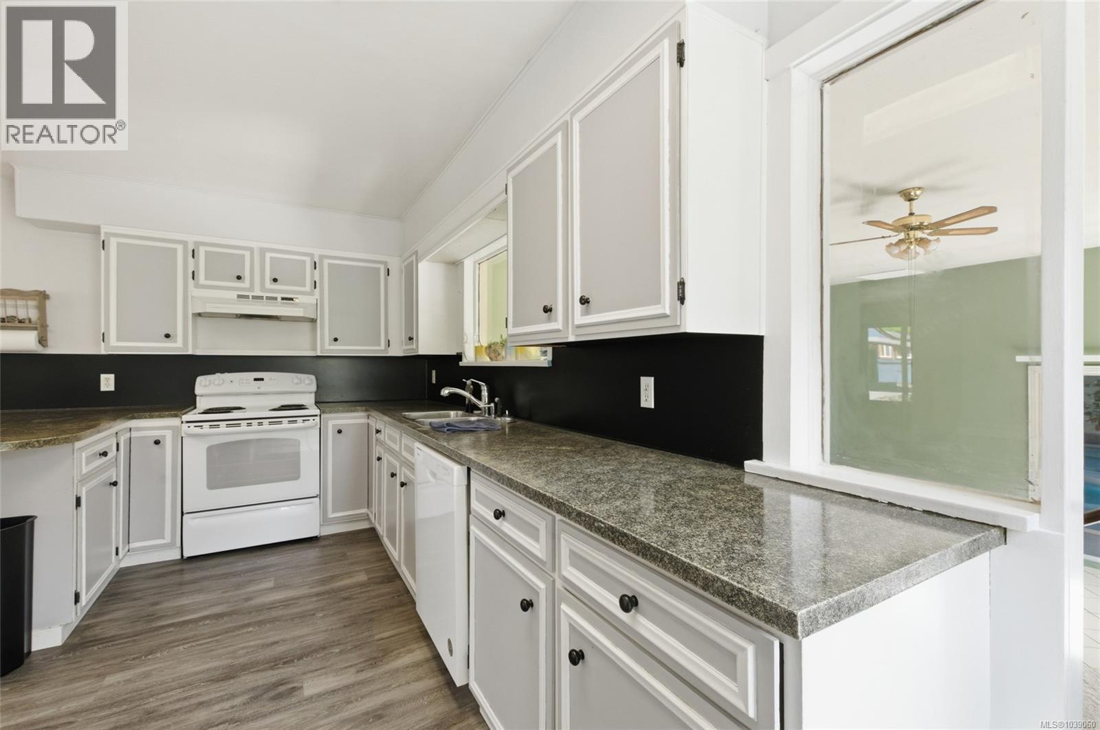 423 Hambrook St, Ladysmith, British Columbia  V9G 1A9 - Photo 9 - 1039060