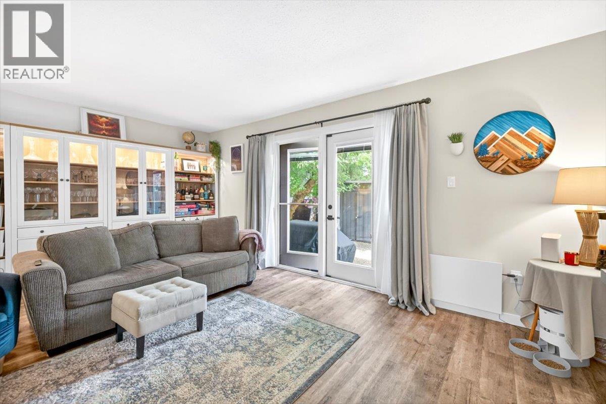 33a Mt Trinity Avenue, Fernie, British Columbia  V0B 1M3 - Photo 8 - 10389803