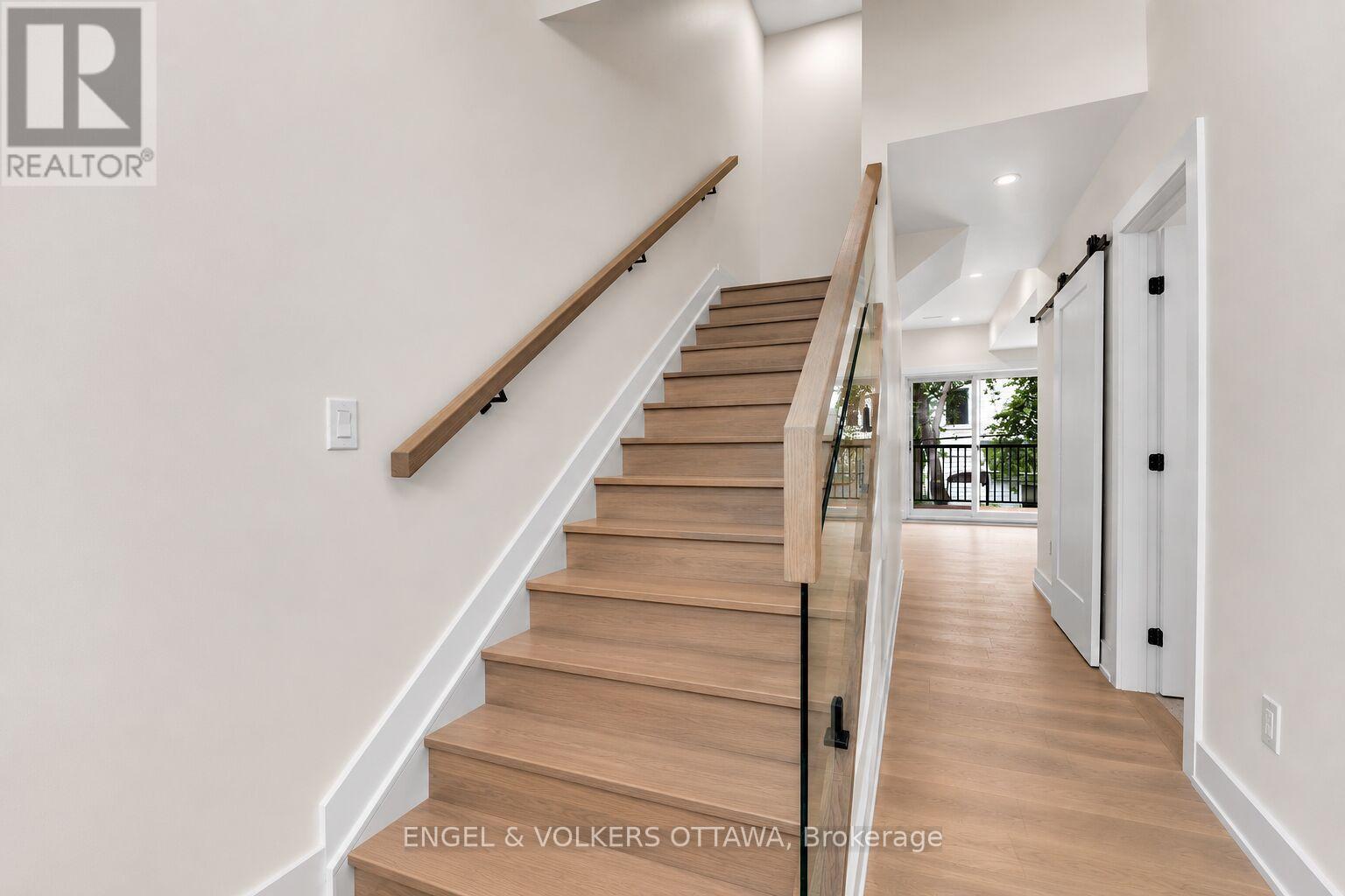 A - 372 Berkley Avenue, Ottawa, Ontario K2A 2G7 - Photo 12 - X13231038