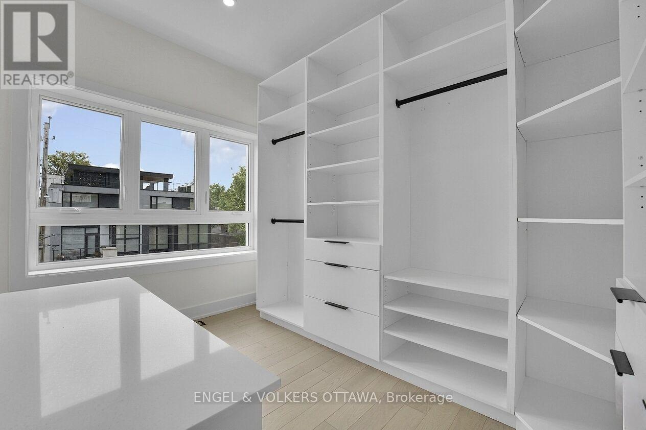 A - 372 Berkley Avenue, Ottawa, Ontario K2A 2G7 - Photo 14 - X13231038