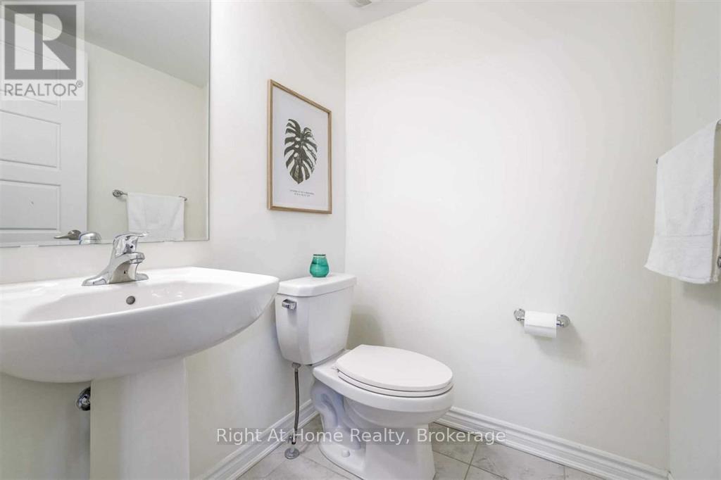 297 Murlock Heights, Milton, Ontario  L9E 1C3 - Photo 12 - W13231008