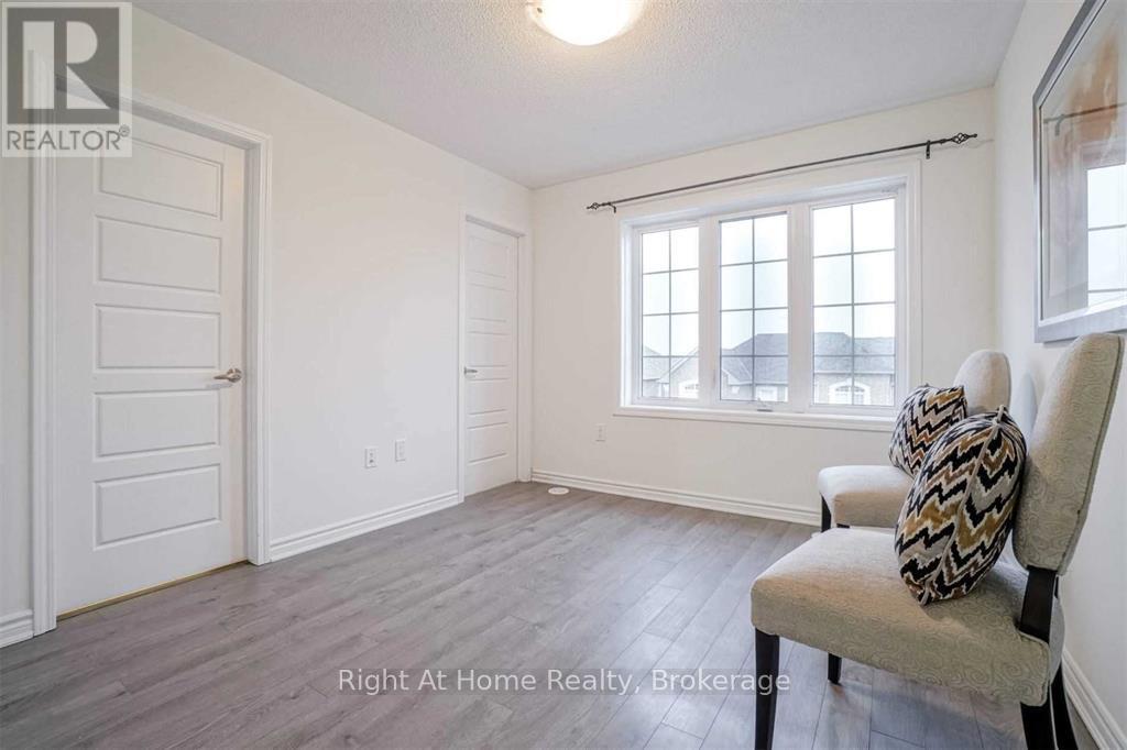 297 Murlock Heights, Milton, Ontario  L9E 1C3 - Photo 14 - W13231008