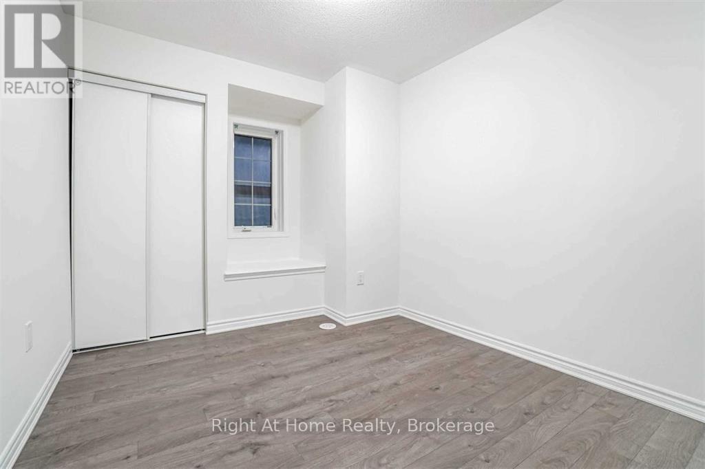297 Murlock Heights, Milton, Ontario  L9E 1C3 - Photo 18 - W13231008