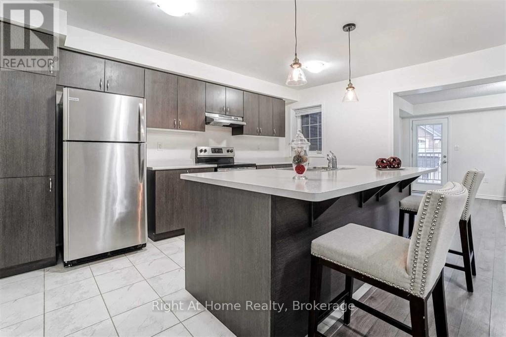 297 Murlock Heights, Milton, Ontario  L9E 1C3 - Photo 8 - W13231008