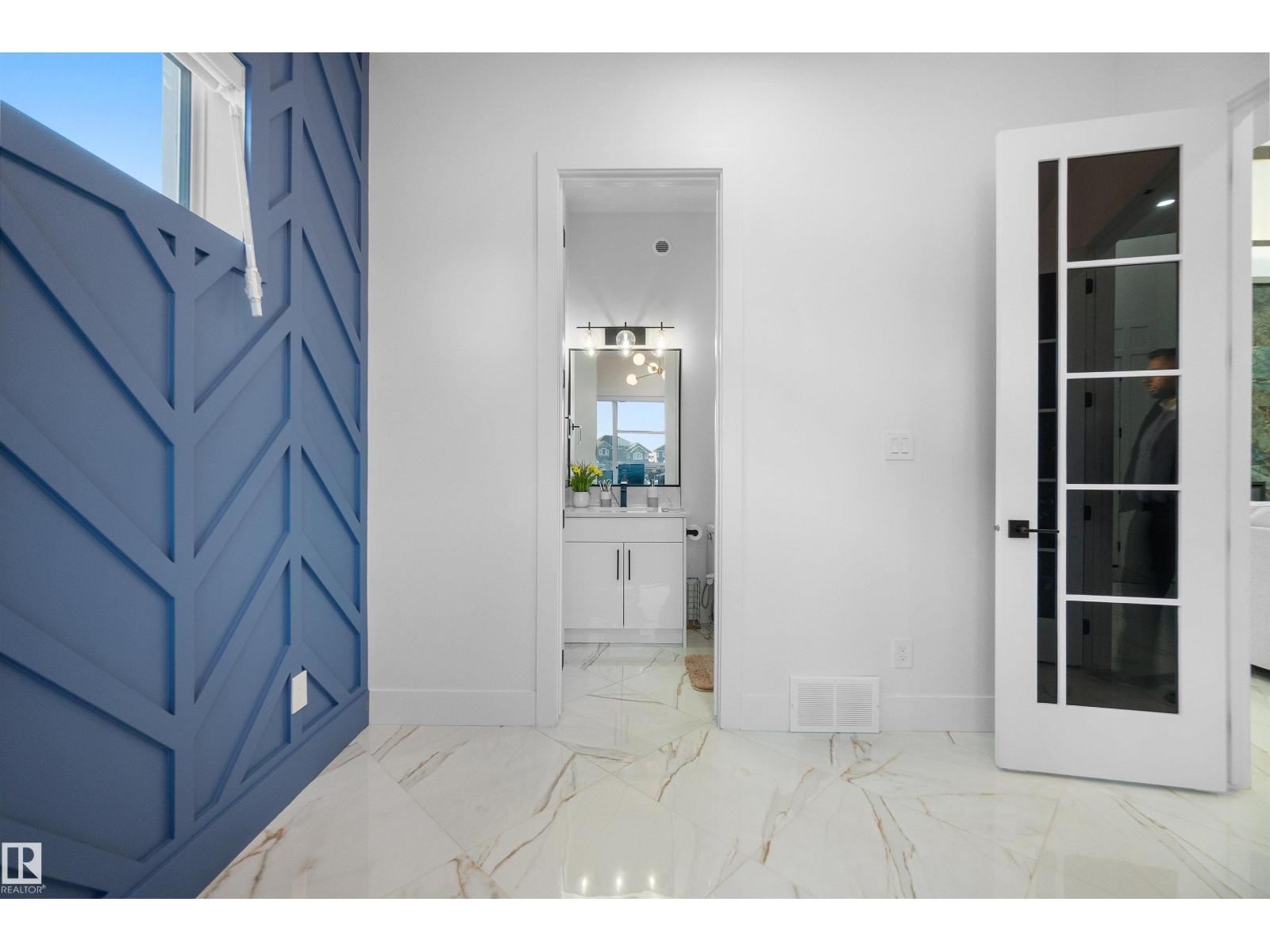 3904 Ginsburg Cr Nw, Edmonton, Alberta  T5T 4V2 - Photo 13 - E4491355