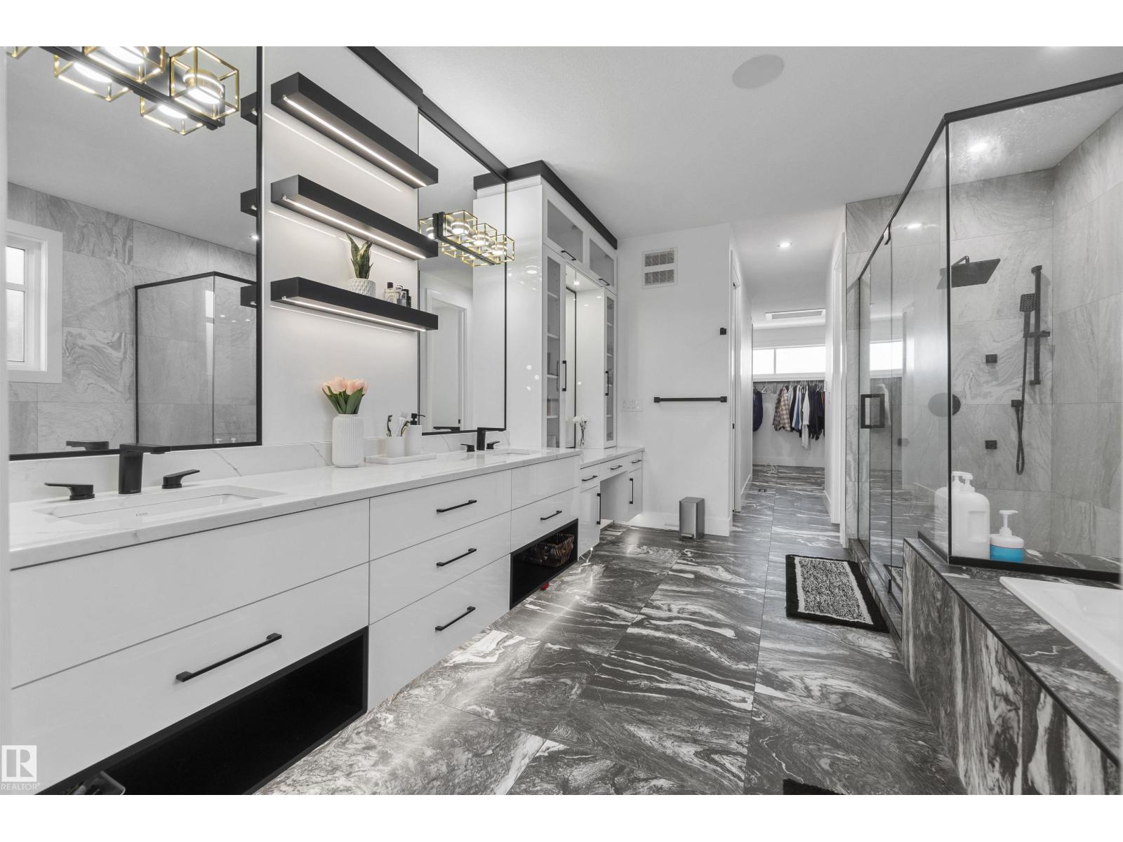 3904 Ginsburg Cr Nw, Edmonton, Alberta  T5T 4V2 - Photo 42 - E4491355