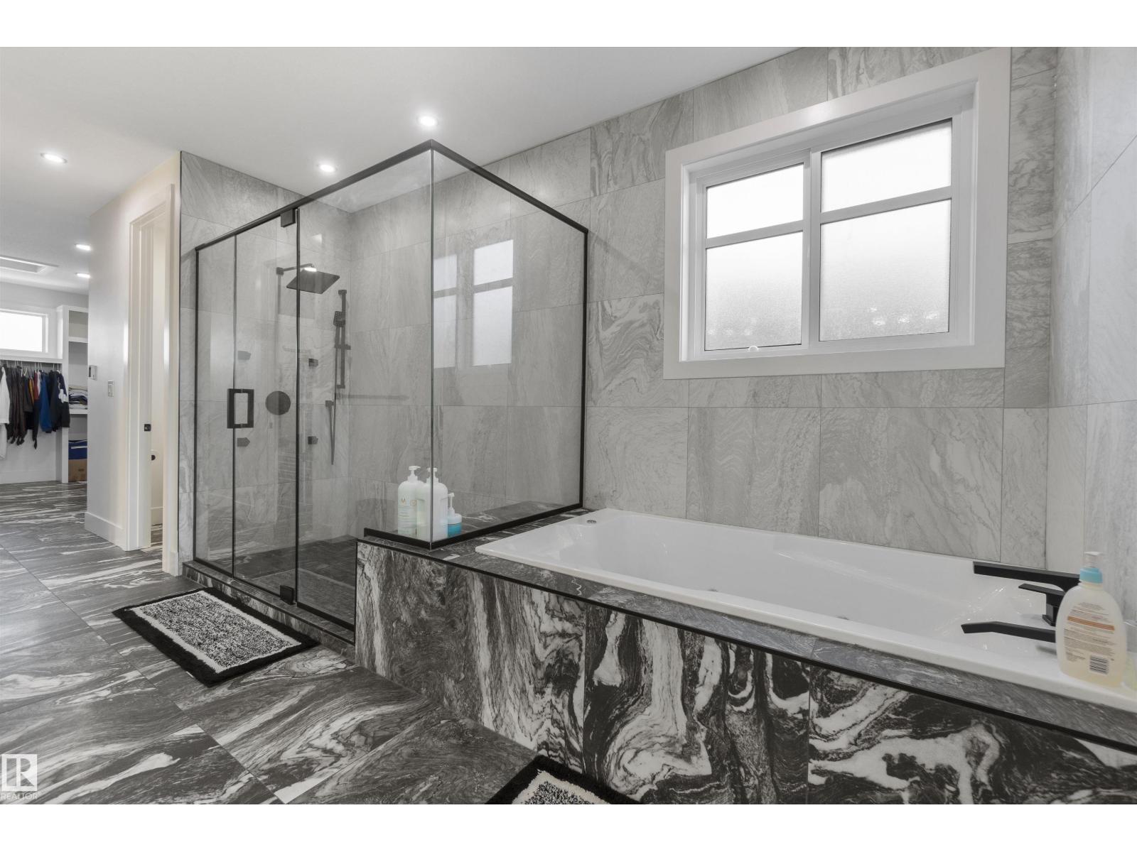 3904 Ginsburg Cr Nw, Edmonton, Alberta  T5T 4V2 - Photo 43 - E4491355