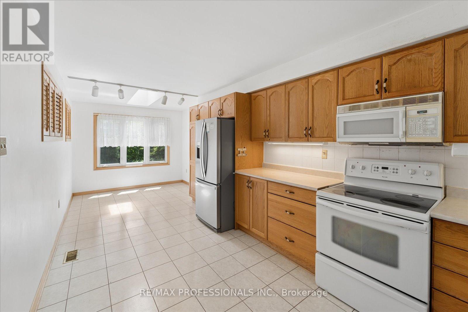 34 Harding Boulevard, Richmond Hill, Ontario  L4C 1S8 - Photo 12 - N13231022
