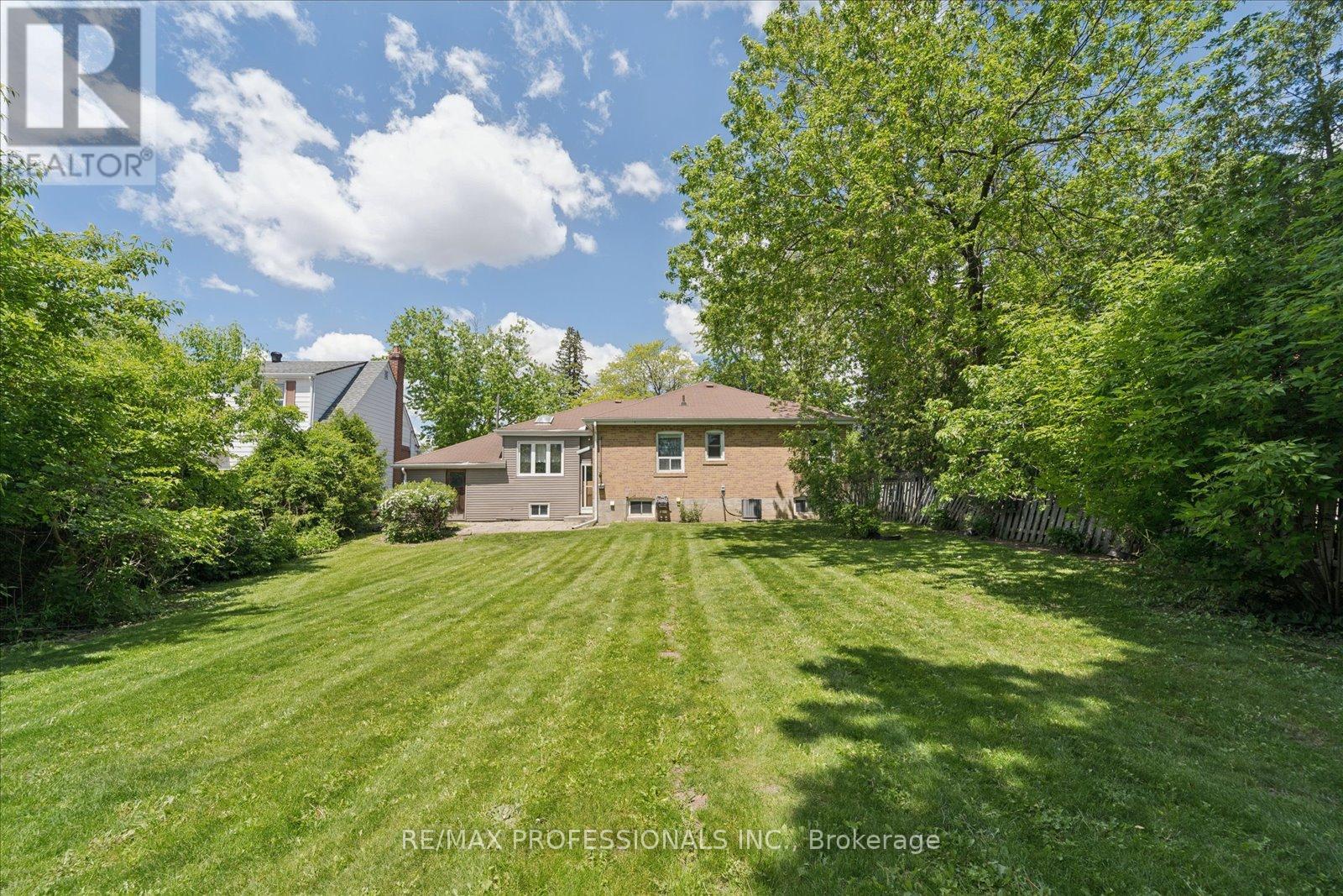 34 Harding Boulevard, Richmond Hill, Ontario  L4C 1S8 - Photo 37 - N13231022