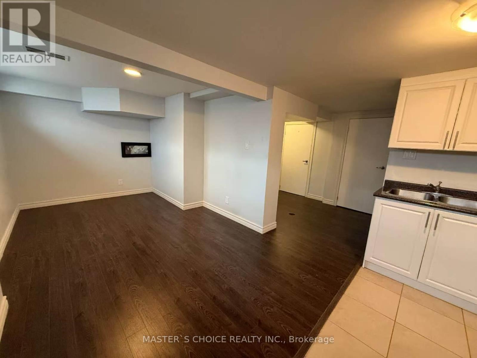 391 Taylor Mills Drive S, Richmond Hill, Ontario  L4C 2T2 - Photo 4 - N13231078