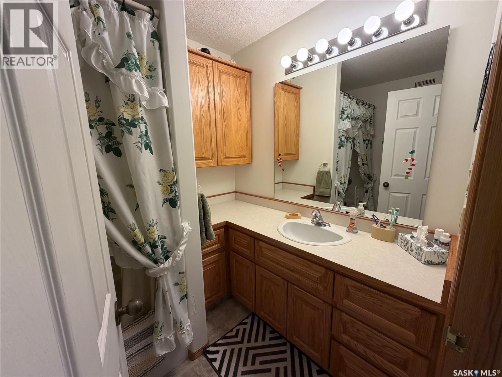 126 Moose Mountain Place, Moosomin, Saskatchewan  S0G 3N0 - Photo 13 - SK038004