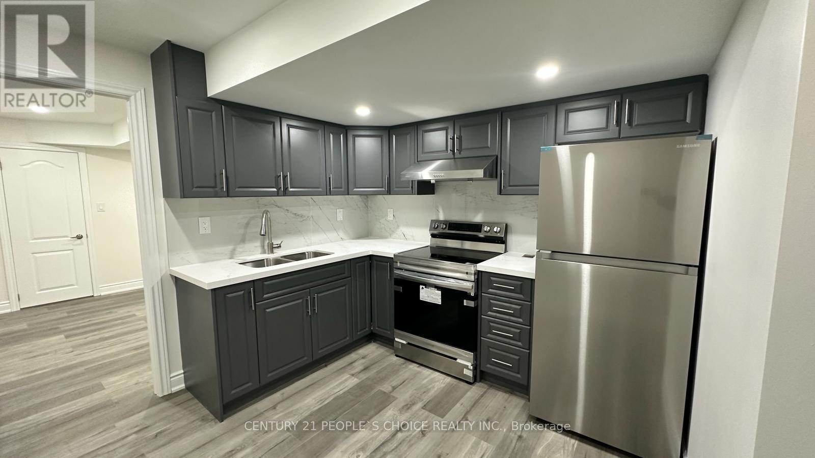 4 Bersan Terrace, Brampton, Ontario  L6P 3G7 - Photo 4 - W13230976
