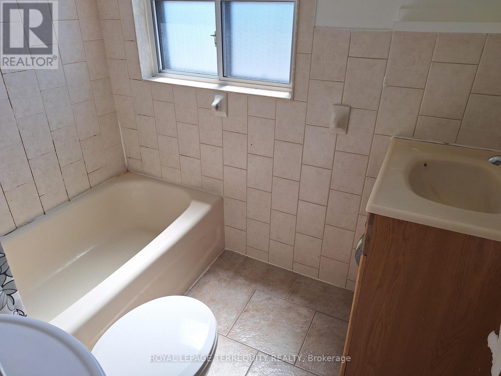 2 - 708 Wilson Avenue, Toronto, Ontario  M3K 1E1 - Photo 9 - W13231002
