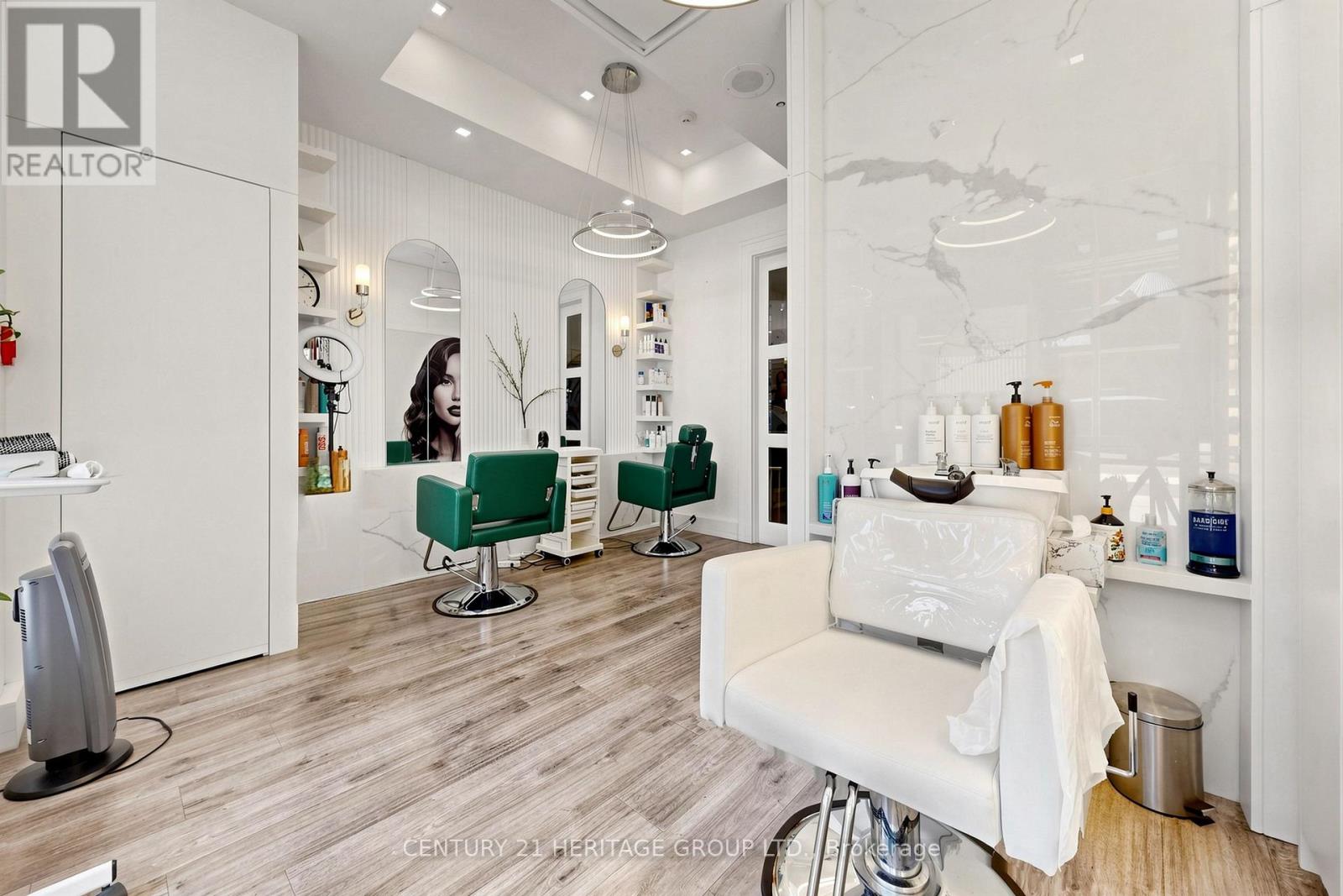 2200 Bloor Street W, Toronto, Ontario  M6S 1N4 - Photo 3 - W13231040