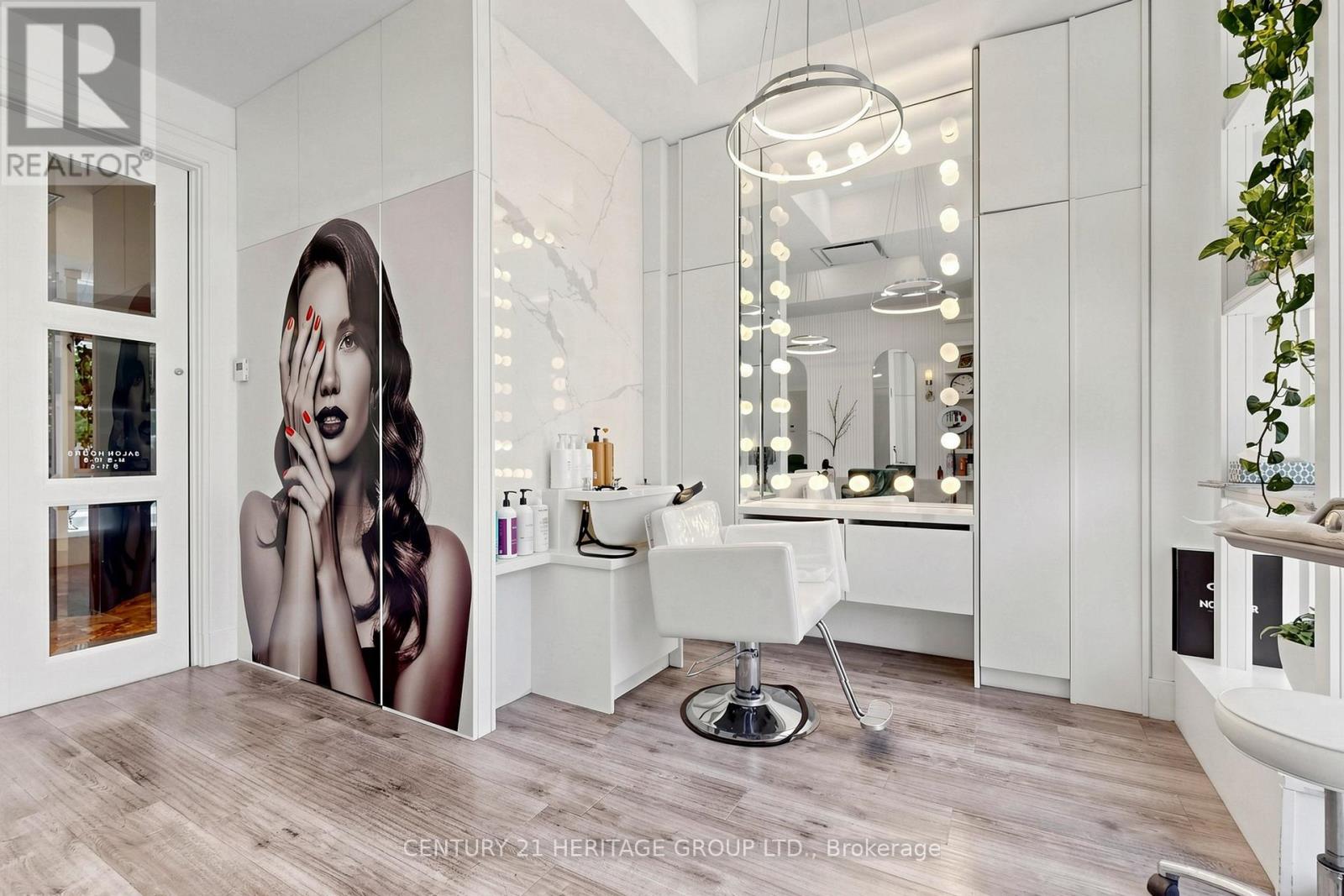 2200 Bloor Street W, Toronto, Ontario  M6S 1N4 - Photo 4 - W13231040