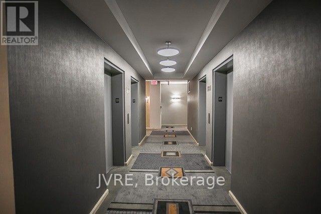 2210 - 3939 Duke Of York Boulevard, Mississauga, Ontario  L5B 4N2 - Photo 2 - W13231058