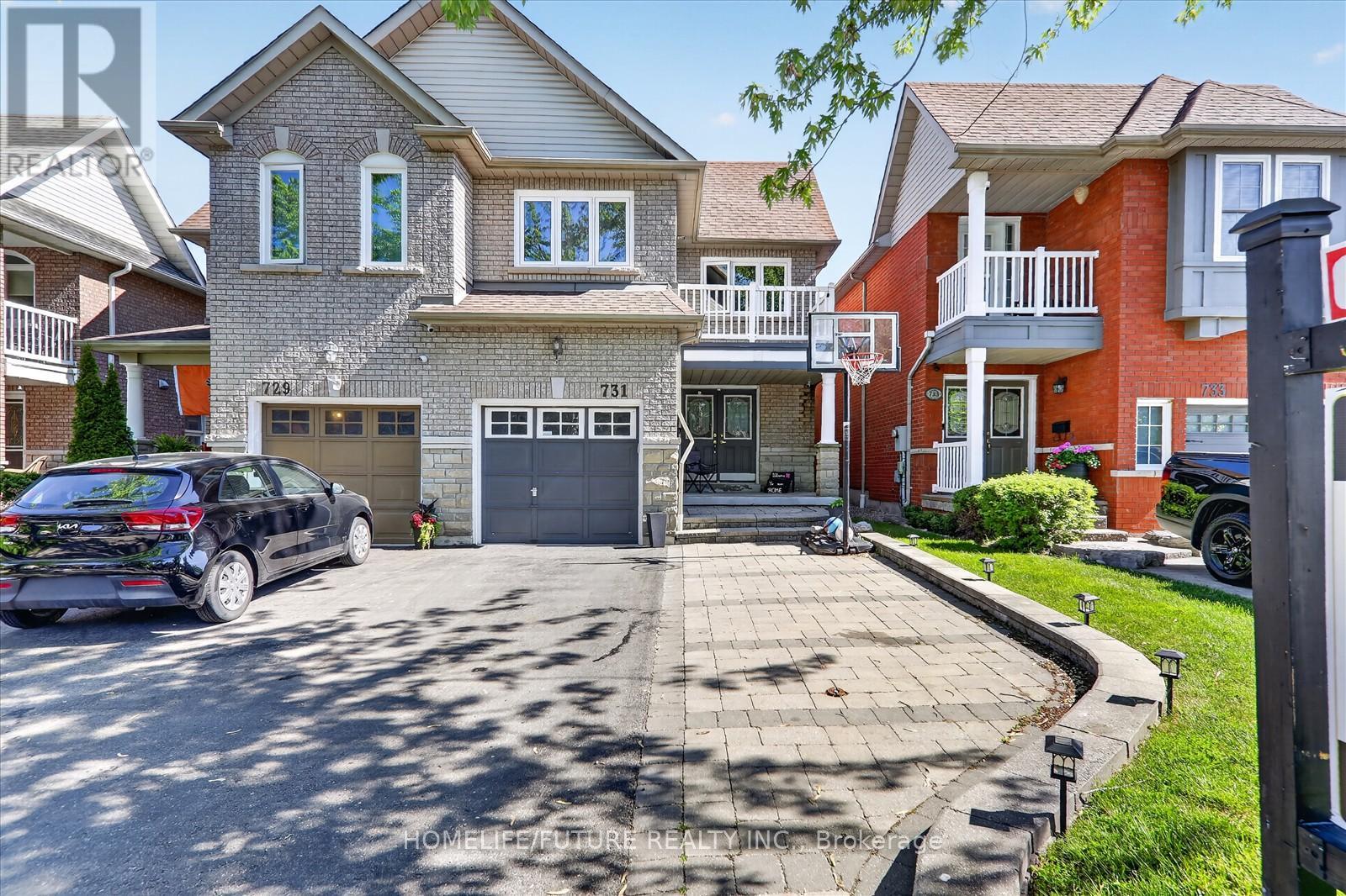 731 Swan Place, Pickering, Ontario  L1X 2V7 - Photo 2 - E13219476