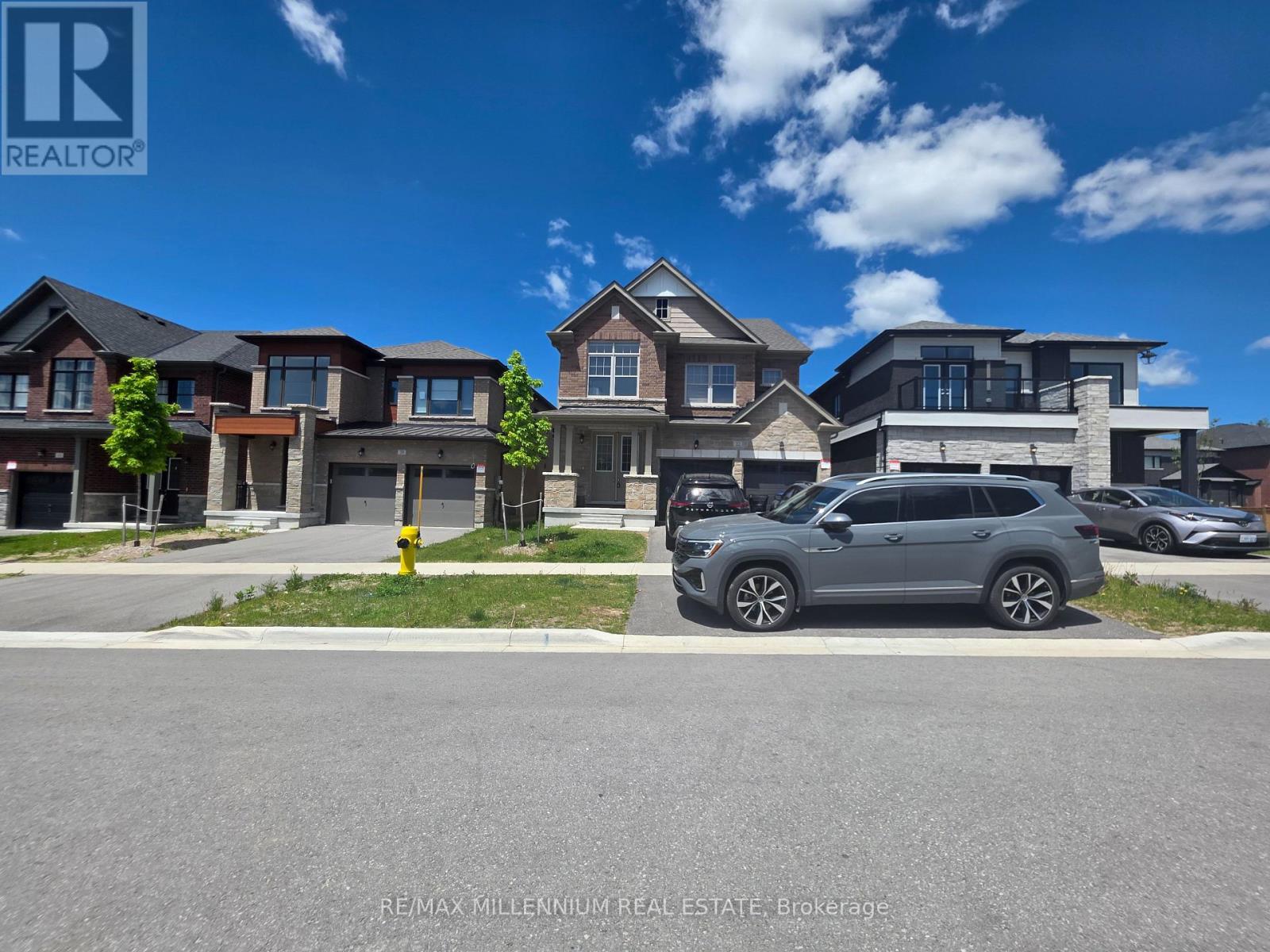 22 Daffodil Road, Springwater, Ontario  L0L 1Y3 - Photo 2 - S13172270