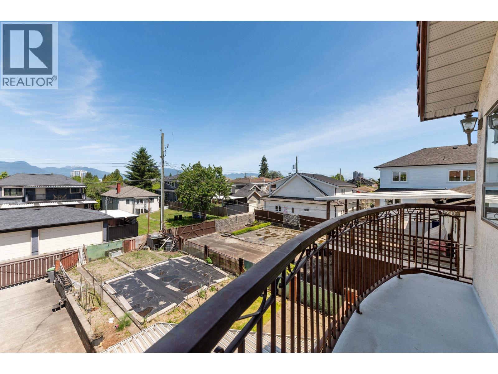 2411 E 39th Avenue, Vancouver, British Columbia  V5R 2V4 - Photo 12 - R3131175