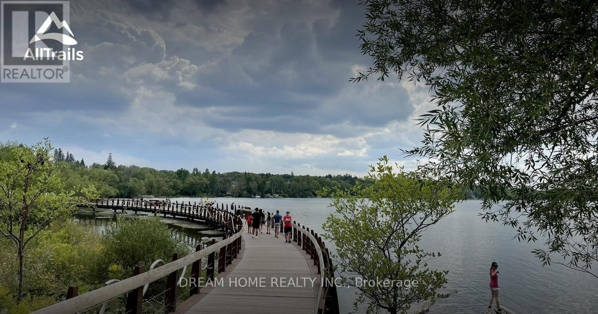 51 Dunn Drive, Richmond Hill, Ontario  L4E 3H8 - Photo 17 - N13230920