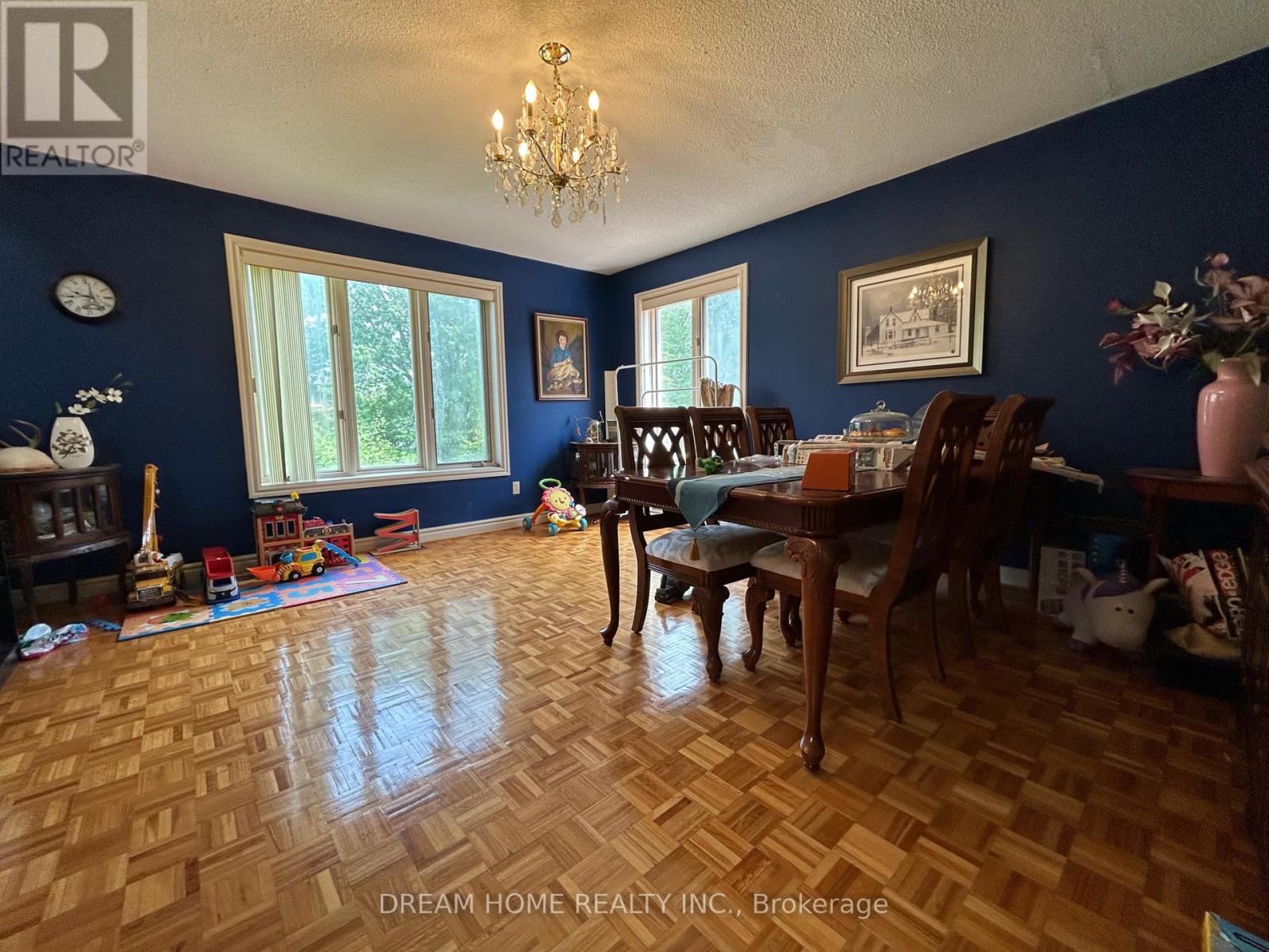51 Dunn Drive, Richmond Hill, Ontario  L4E 3H8 - Photo 8 - N13230920