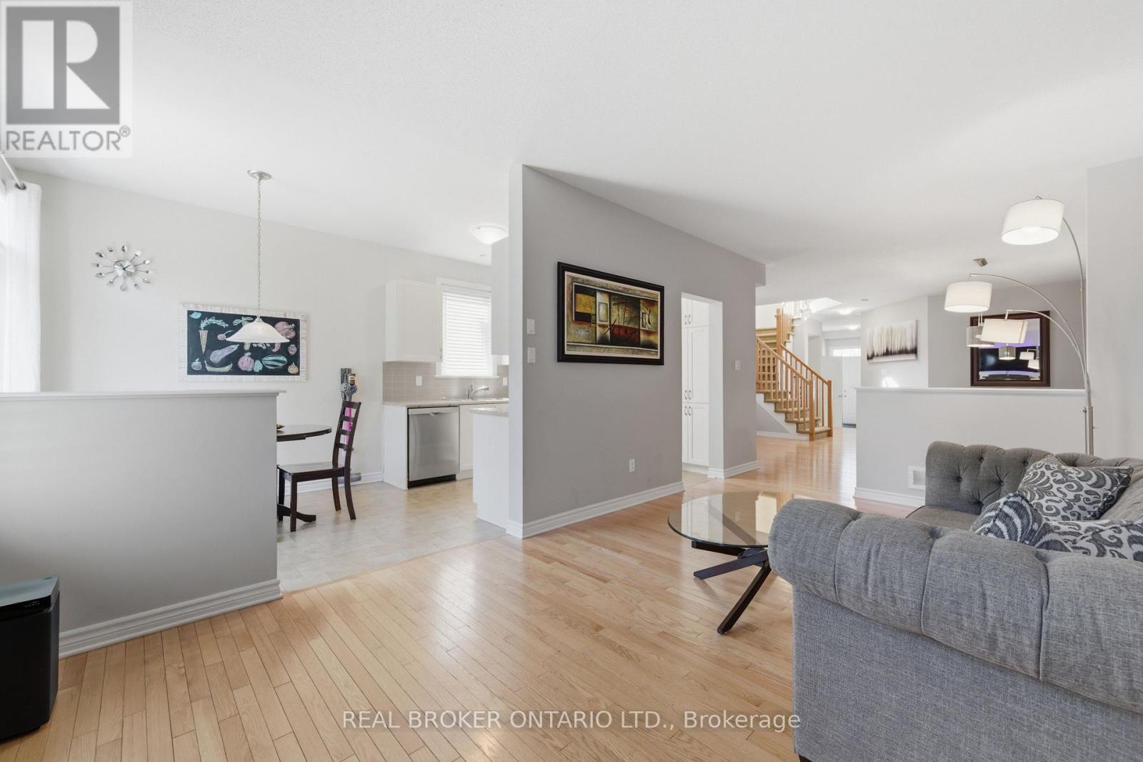 417 Stalwart Crescent, Ottawa, Ontario  K1T 0H2 - Photo 4 - X13231010