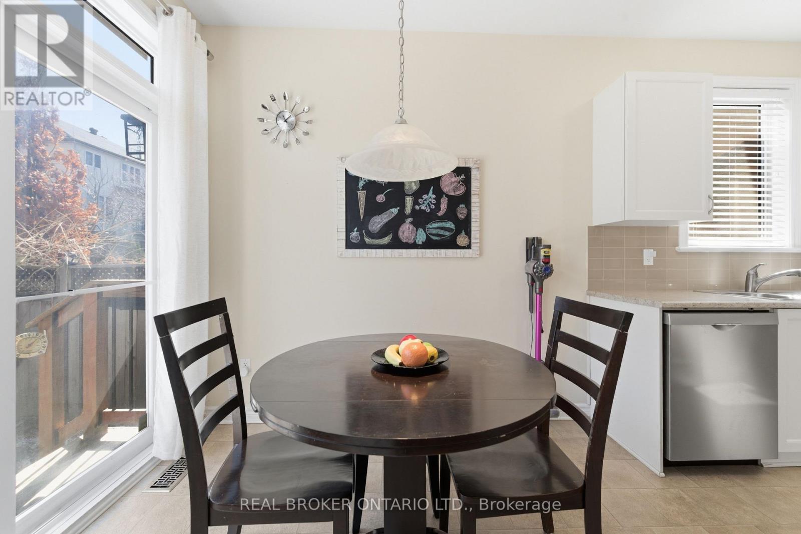 417 Stalwart Crescent, Ottawa, Ontario  K1T 0H2 - Photo 6 - X13231010