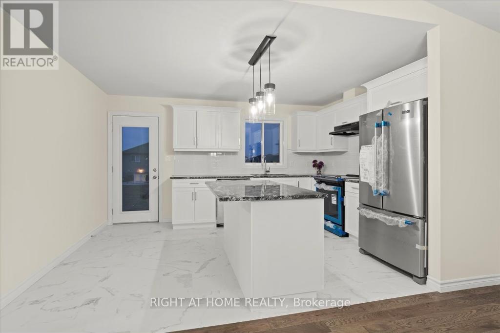 382 Mulberry Lane, Lakeshore, Ontario  N8L 1A9 - Photo 5 - X13231068